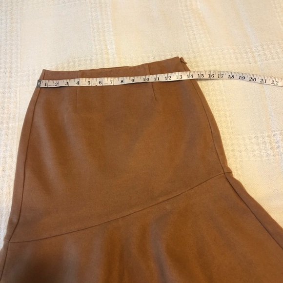 Beautiful women’s skirt! - Picture 4 of 12